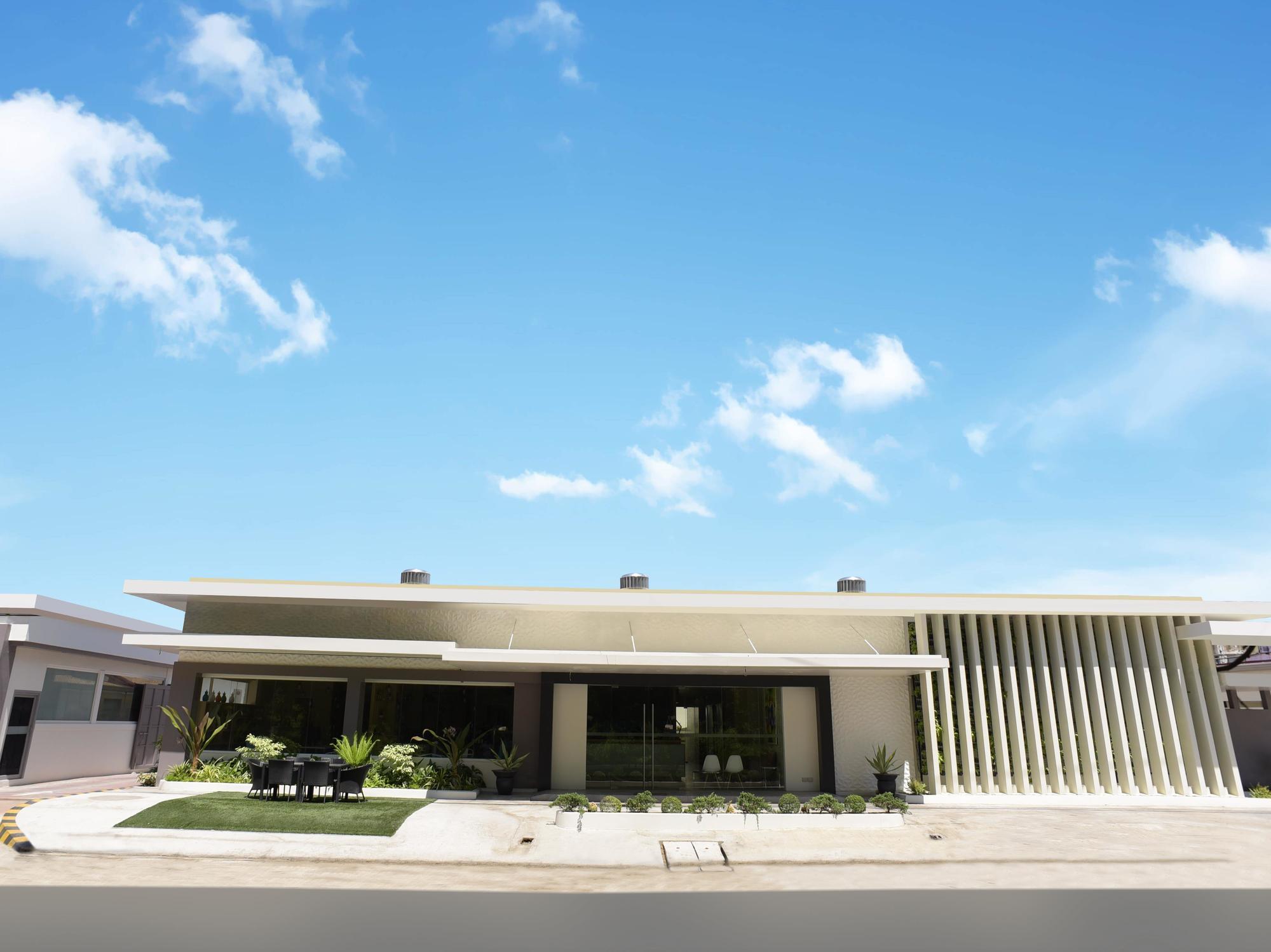 Laoag Parklane Hotel Eksteriør bilde